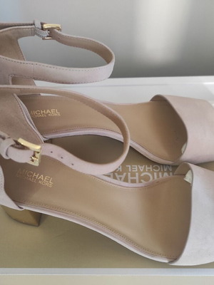 Δερμάτινα πέδιλα Michael Kors ροζ σαν καινούργια, μέγεθος 41