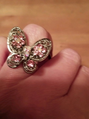 Butterfly adjustable ring like new