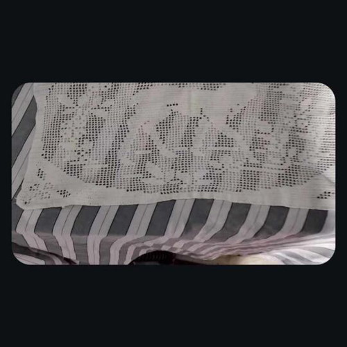 Handmade sofa cushions used with deer and bird patterns