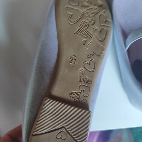 Lilac ballerinas size 31 like new with butterfly decoration