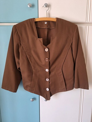 Vintage jacket used brown with padding and button details