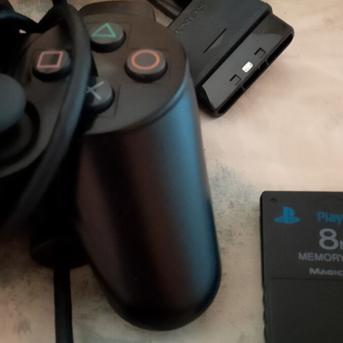 PlayStation controllers like new, pack of 2 with 8 MB memory card Sony