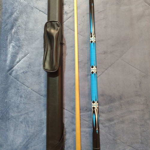 Pool cue with metal tip and case