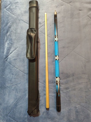 Pool cue with metal tip and case
