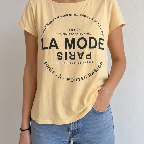 Lui e Lei T-shirt Medium yellow with print and bow