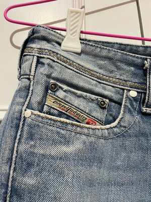 Diesel jeans No27 σαν καινούργιο, μπλε με χαμηλή μέση