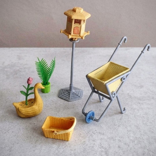 Barbie Light Up Summer Garden Playset used, Mattel 1999