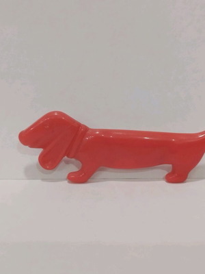 Plastic dog pin vintage pink, new, 1970s