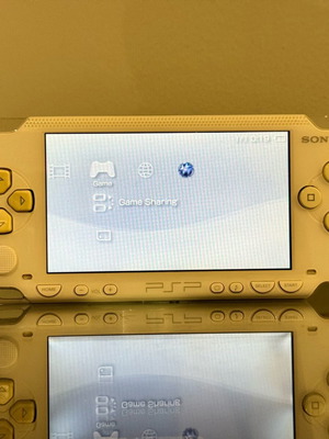 Sony PSP-1000 άσπρο σαν καινούργιο με WiFi και νέα μπαταρία
