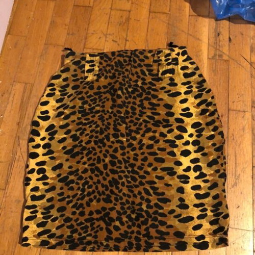 Vintage leopard skirt like new, size M 38 10, black and brown