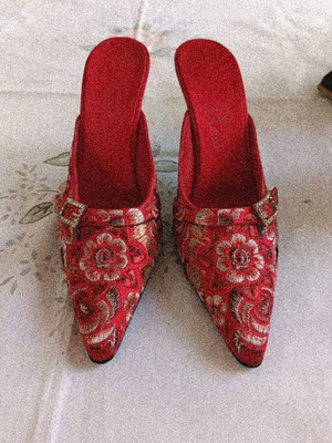 Danos vintage κεντητές μούλες με λαμπερές αγκράφες, μέγεθος 37
