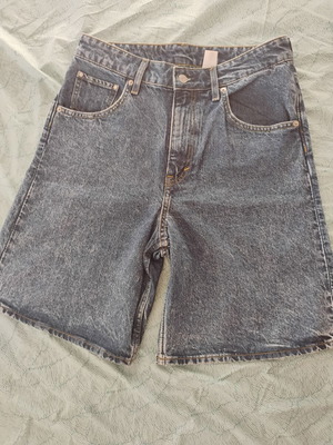 Denim bermuda shorts, size XL
