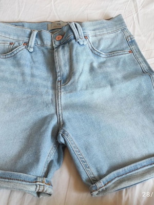 Boyfriend Bermuda shorts new, soft jean, sizes XS to L