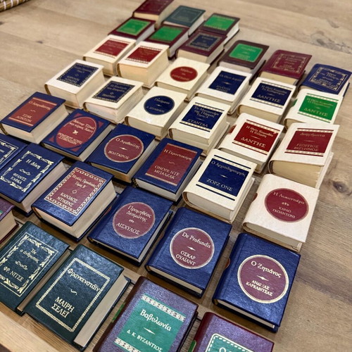 Deagostini small library used, pack of 40 volumes