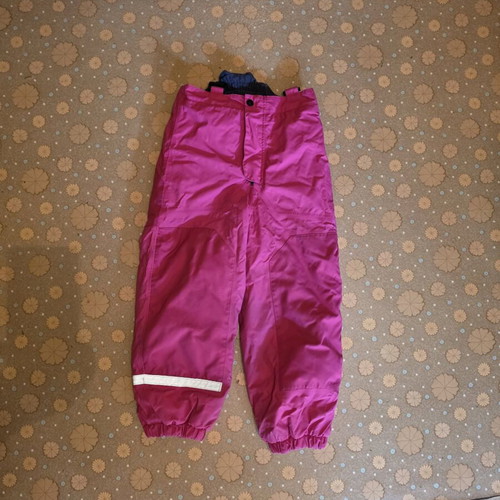 Pink children's ski pants like new, very warm