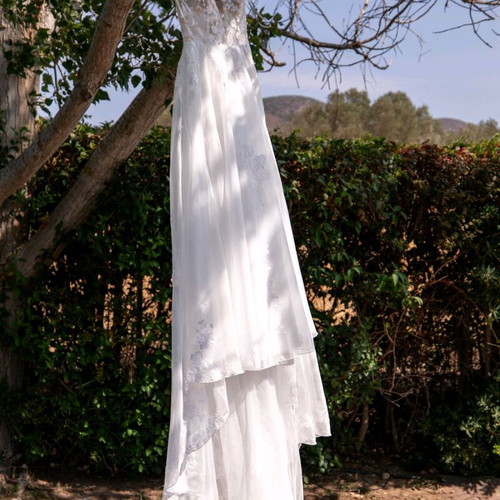Justin Alexander wedding dress like new, white, lightweight, floral lace