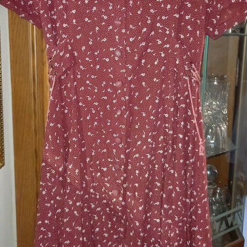 Maxi dress vintage, like new, red with shoulder pads and drawstring