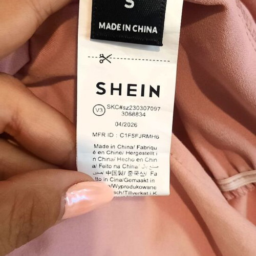 Shein pink sleeveless body shirt with collar, like new