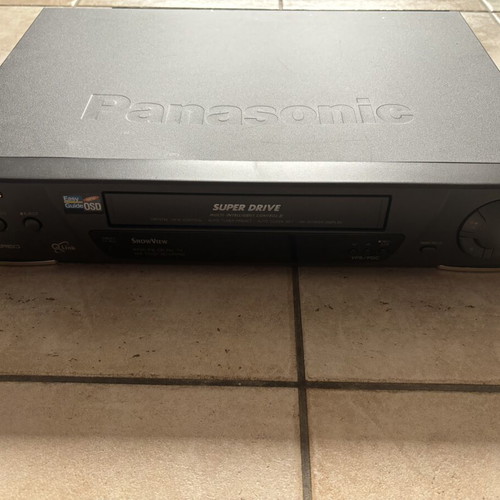 Panasonic NV-HD630EG Video Cassette VHS Player used