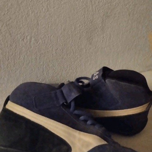 Women's athletic shoes used, size 38