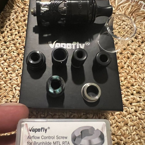 Geek Vape L200 200w like new with Brunhilde atomizer