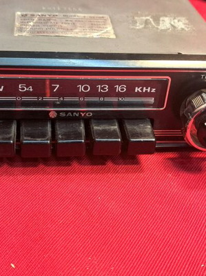 SANYO Vintage Car Radio AM used