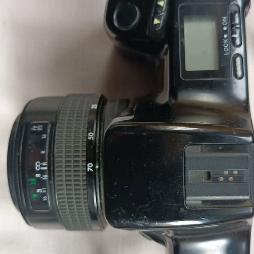 Minolta Maxxum 5000i analog 35mm camera used with 2 lenses