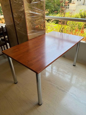 Office set cherry finish like new with 2 bookshelves
