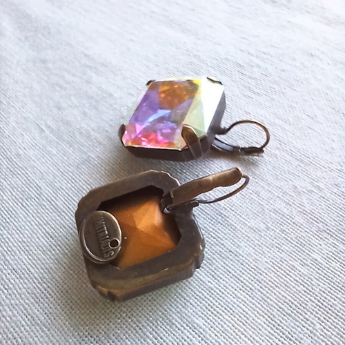 Art Wear Dimitriadis Earrings like new with iridescent crystals