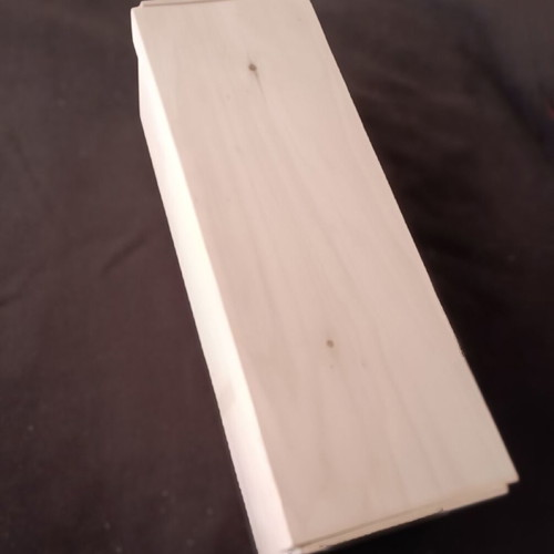 Wooden box for wine or liquor bottle like new