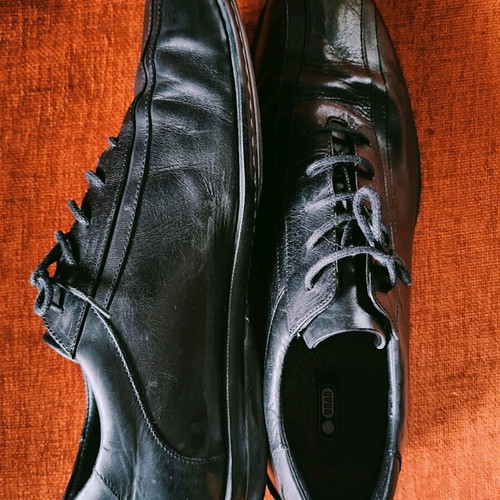 Men's leather shoes Road like new, size 44, black