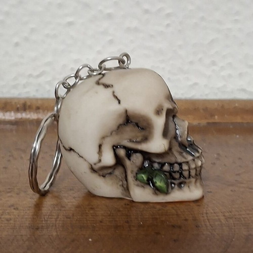 Aldor Giftware Ceramic Skull Keychain with Rose, Gothic