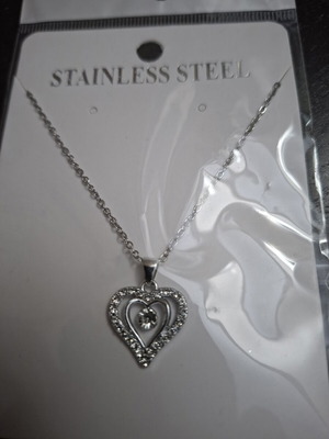 Heart Necklace with Rhinestones Stainless Steel new, silver
