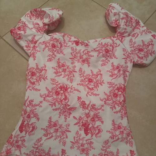 Floral women's blouse like new, pink, size small