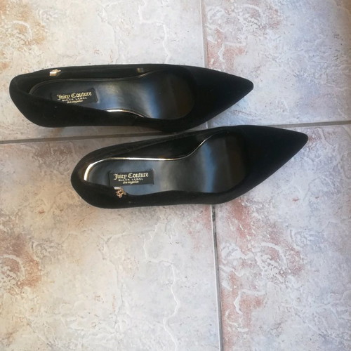 Juicy Couture black pumps new with gold detail, leather-suede