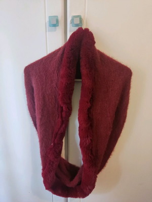 Neck scarf like new