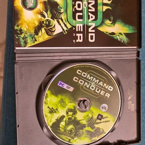 Command & Conquer Tiberium Wars PC used (hard copy)