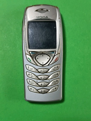Mobile phones used, pack of two, possibly functional