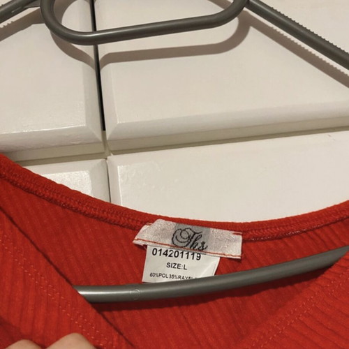 Red one-shoulder blouse like new by Ths Fashion