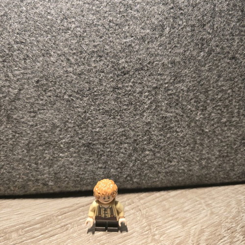 LEGO The Hobbit Exclusive Bilbo Baggins with suspenders like new