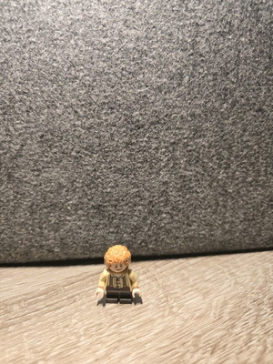 LEGO The Hobbit Exclusive Bilbo Baggins with suspenders like new