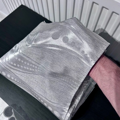 Tablecloth like new, dimensions 1.95x1.35, gray-silver