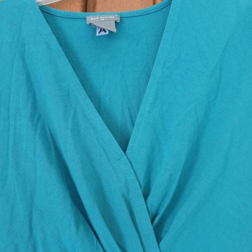 Ann Taylor women's T-shirt green petrol size XS to M like new
