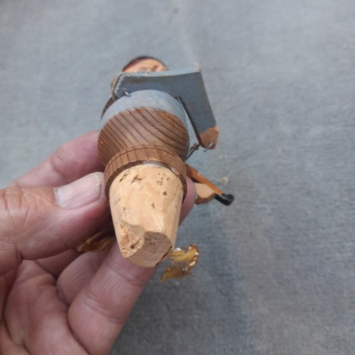 Anri Vine Brandy Whiskey Bottle Stopper hand carved, animated, used