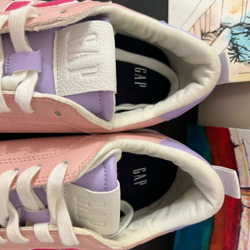 Gap women's sneakers new, size 41, pink
