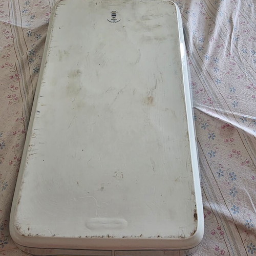 Pyrex porcelain baking dish like new, Ionia Porcelain