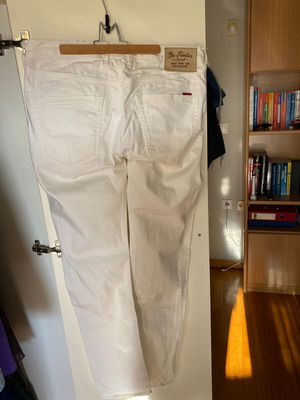 Staff Jeans & Co. Simon white jeans size 33 like new