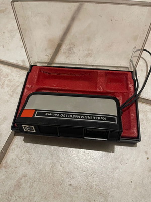 Φωτογραφική μηχανή Kodak Instamatic 130 μεταχειρισμένη με θήκη