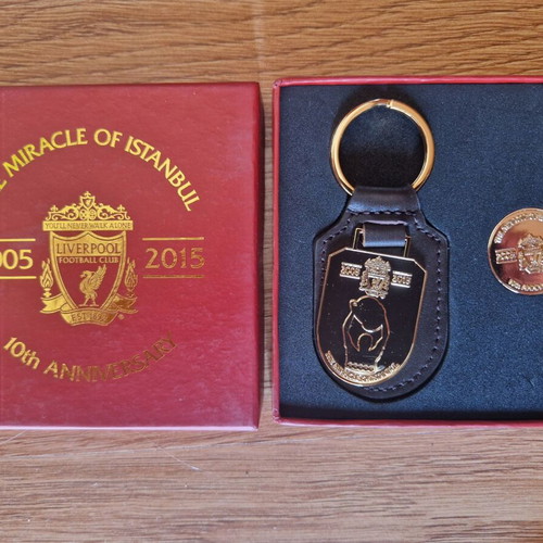 Liverpool The Miracle of Istanbul 2005-2015 commemorative keyring+pin in elegant box new