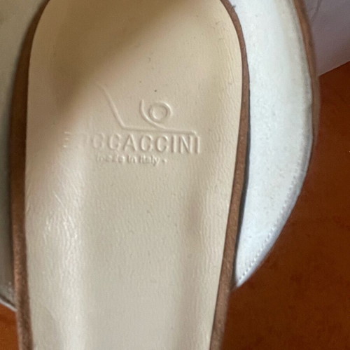 Branded women's pumps new